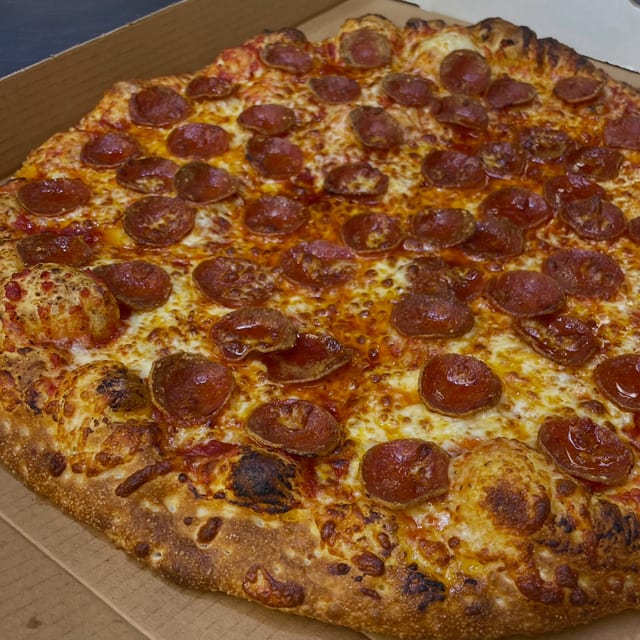 Jumbo 1 Topping Pizza.